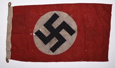 Lot 292 - A small German Third Reich NSDAP flag