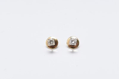 Lot 291 - A pair of diamond stud earrings