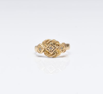 Lot 88 - An 18ct gold three stone diamond ring
