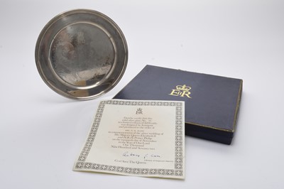 Lot 13 - A commemorative silver plate