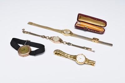 Lot 367 - A group of gold and gold-plated watches and a cheroot