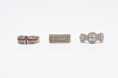 Lot 199 - Three 9ct gold stone set rings