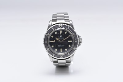 Lot 465 - Rolex: A gentleman's stainless steel Submariner bracelet watch