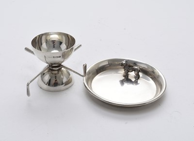 Lot 14 - A novelty silver pin tray and a silver golfing interest cup