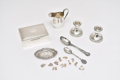 Lot 164 - A small collection of silver