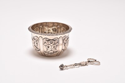 Lot 95 - A Victorian silver bowl and a pair of silver tea tongs