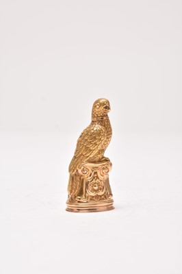 Lot 222 - A late 18th/early 19th century combined snuff / scent vial in the form of a parrot
