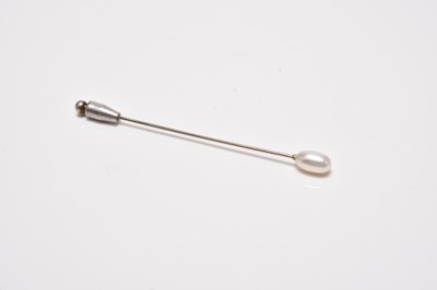 Lot 149 - A French cultured pearl stick pin