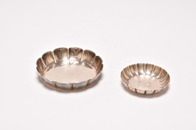 Lot 15 - Two silver dishes