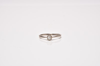 Lot 364 - A single stone old cut diamond ring