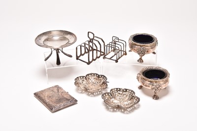 Lot 156 - A small collection of silver