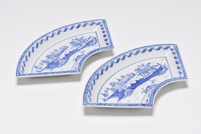 Lot 23 - A pair of late Caughley fan-shaped 'Contemplation' quadrant dishes, circa 1795