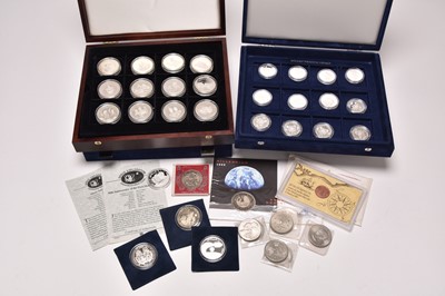 Lot 162 - A collection of commemorative coinage
