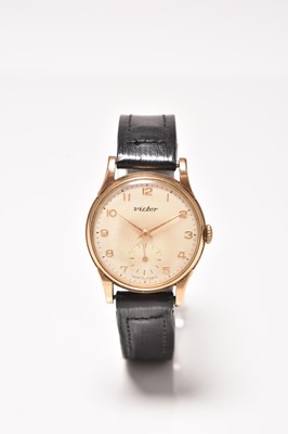 Lot 482 - Victor: A gentleman's 9ct gold wristwatch