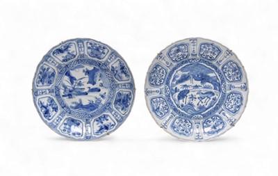 Lot 24 - Two Chinese blue and white Kraak porcelain dishes, late Ming Dynasty