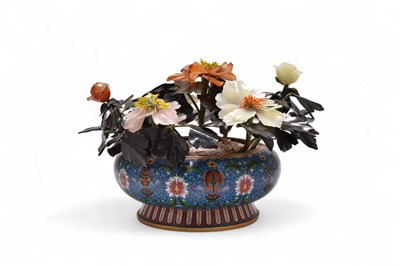 Lot 48 - A Chinese cloisonne jardiniere with hardstone flower arrangement