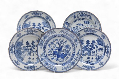 Lot 18 - A group of five Chinese blue and white dishes