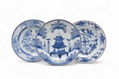 Lot 22 - Three Chinese blue and white chargers, 18th century