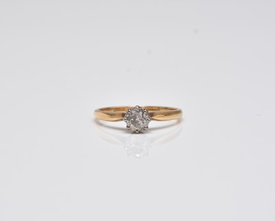 Lot 337 - A single stone diamond ring