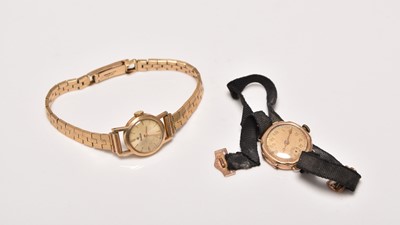 Lot 473 - Two lady's 9ct gold wristwatches