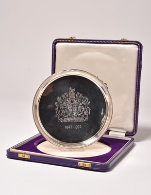 Lot 144 - A cased commemorative silver plate