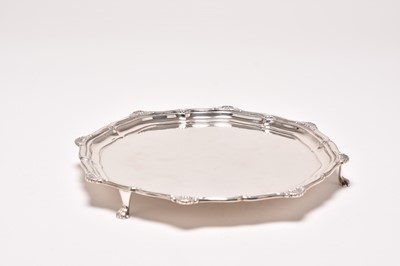 Lot 81 - A silver salver