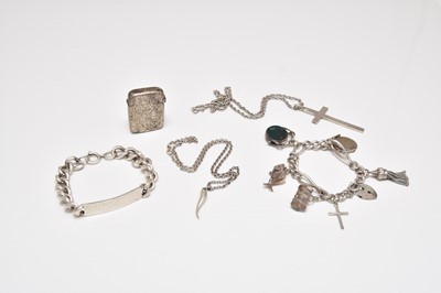 Lot 248 - A small collection of silver jewellery
