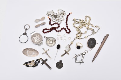 Lot 391 - A collection of costume jewellery and silver bijouterie