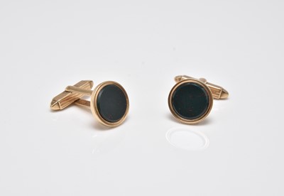 Lot 261 - A pair of 9ct gold bloodstone set cufflinks