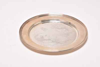 Lot 166 - A silver commemorative plate