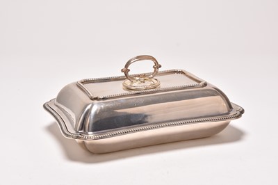 Lot 96 - A silver entree dish and cover