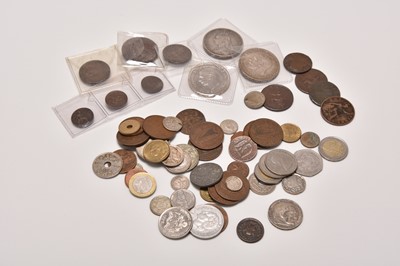 Lot 175 - A small assorted collection of UK and foreign silver and cupro-nickel copper and bronze coinage
