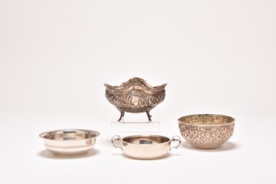 Lot 125 - Four bowls