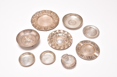 Lot 177 - A collection of dishes