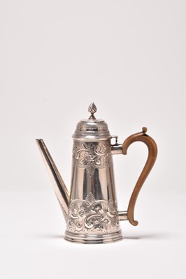 Lot 191 - A Queen Anne style silver coffee pot