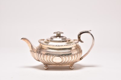 Lot 23 - A George III silver teapot