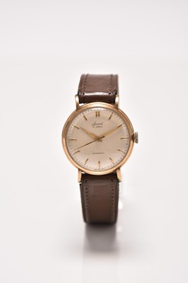 Lot 481 - Accurist: A 9ct gold wristwatch