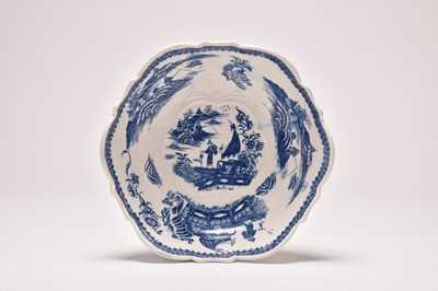 Lot 24 - Caughley 'Fisherman' salad bowl or junket dish, circa 1785-90