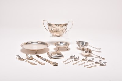 Lot 20 - A small collection of silver