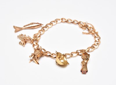 Lot 316 - A yellow metal curb link bracelet