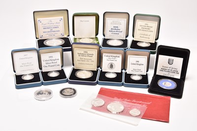 Lot 200 - A collection of assorted coins