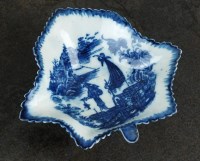 Lot 96 - A Caughley leaf-shaped pickle dish, circa 1780,...