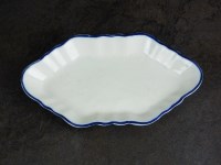 Lot 109 - A Caughley spoon tray, circa 1780, the plain...