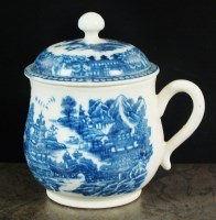 Lot 110 - A Caughley baluster form custard cup with...