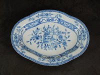 Lot 129 - A rare Caughley dessert tureen stand, circa...