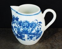 Lot 190 - A Caughley robin's beak jug, circa 1775-80,...
