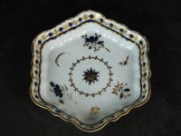 Lot 194 - A Caughley hexagonal teapot stand, circa...