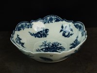 Lot 229 - A Caughley junket dish or salad bowl, circa...