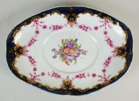 Lot 245 - A Worcester porcelain dessert tureen stand,...