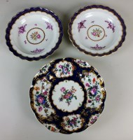 Lot 250 - A pair of Worcester lobed dessert plates...